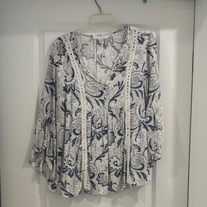 Chic V-Neck Paisley Blouse